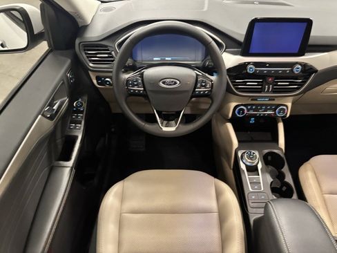 Used 2022 Ford Escape SEL w/ Technology Package image 11