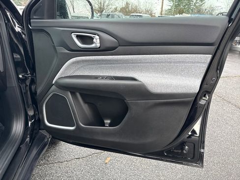 Used 2024 Jeep Compass Latitude w/ Convenience Group image 18