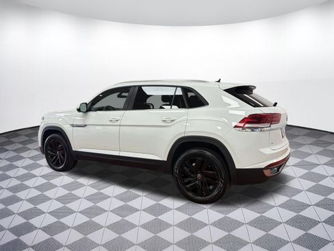 Used 2023 Volkswagen Atlas Cross Sport SE w/ Black Wheel Package AWD/4WD image 3