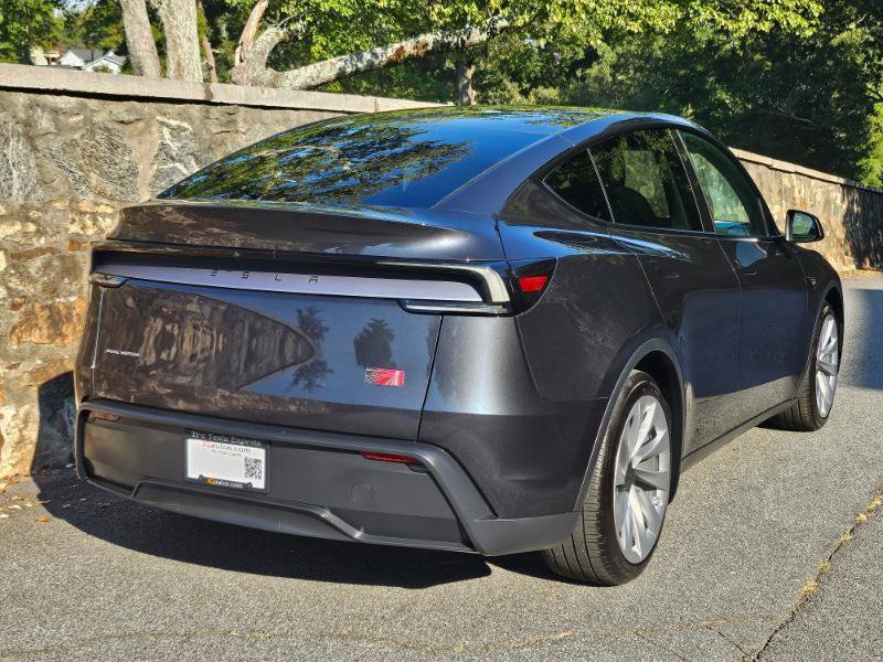 Used 2026 Tesla Model Y Long Range AWD/4WD image 11