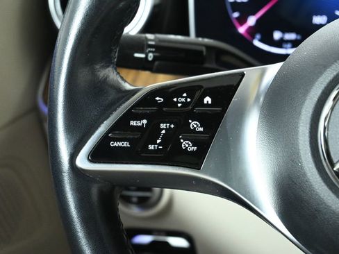 Certified 2023 Mercedes-Benz C 300 4MATIC Sedan image 18