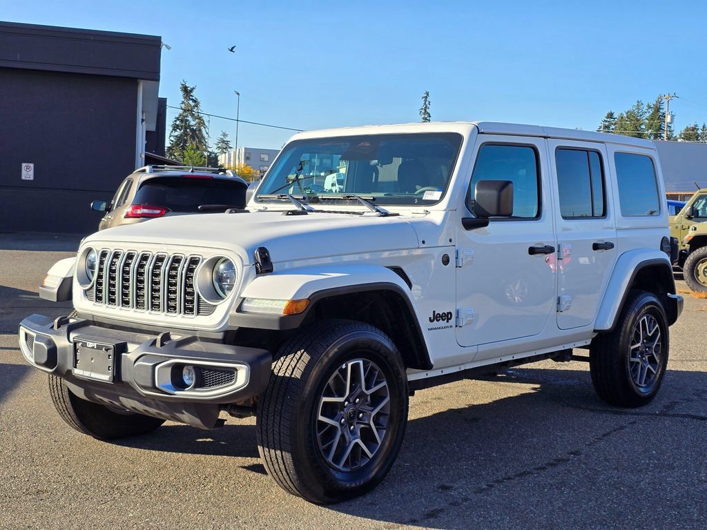Used 2025 Jeep Wrangler Unlimited Sahara AWD/4WD image 4