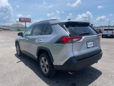 Used 2024 Toyota RAV4 XLE FWD image 5
