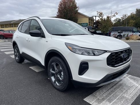 New 2026 Ford Escape ST-Line w/ Tech Pack #1 AWD/4WD image 3