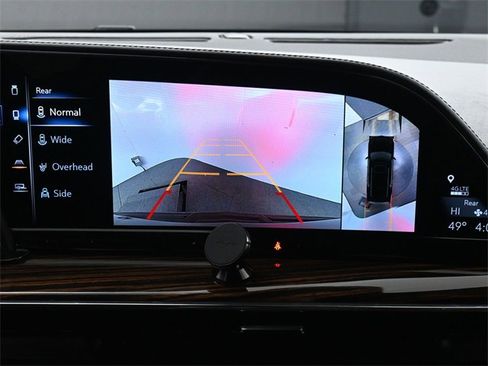 Used 2021 Cadillac Escalade ESV Premium Luxury image 33