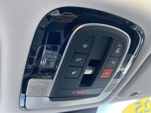 Certified 2025 Hyundai Palisade SEL image 35