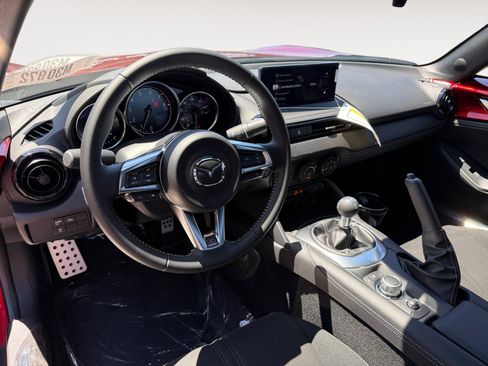 New 2026 MAZDA MX-5 Miata Club w/ Interior Package RWD image 15