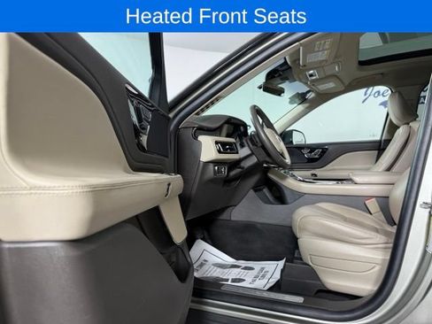 Used 2023 Lincoln Aviator AWD w/ Premium Package image 12