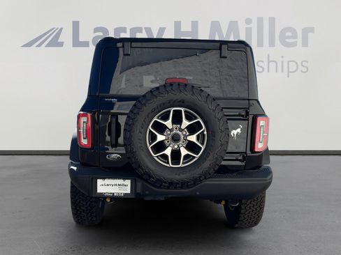 New 2025 Ford Bronco Badlands image 4