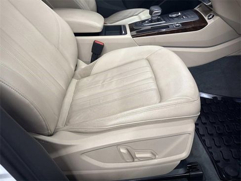Used 2019 Audi Q5 2.0T Premium w/ Convenience Package image 29