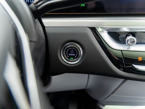 New 2026 Cadillac Lyriq Sport image 18