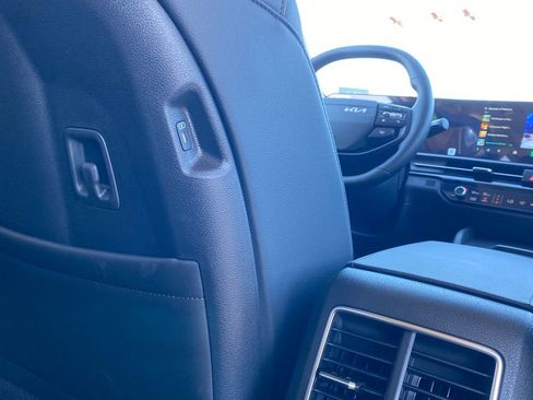 New 2026 Kia Sportage EX image 24