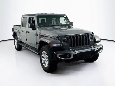 Used 2023 Jeep Gladiator Sport AWD/4WD image 3
