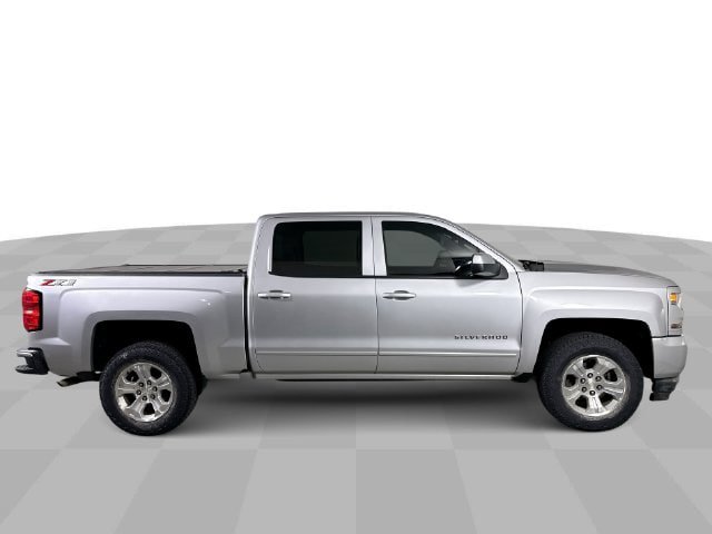 Used 2018 Chevrolet Silverado 1500 LT w/ All Star Edition AWD/4WD image 9