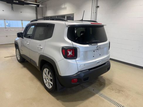 Used 2020 Jeep Renegade Latitude w/ Cold Weather Group AWD/4WD image 3