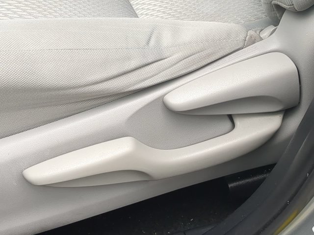 Used 2019 Toyota Highlander LE FWD image 22