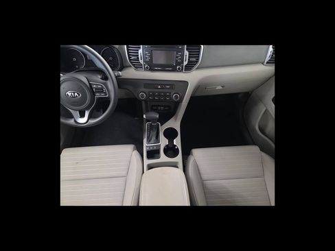 Used 2018 Kia Sportage LX AWD/4WD image 16