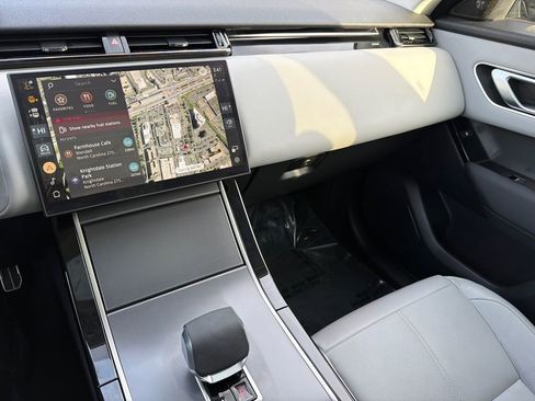 Used 2025 Land Rover Range Rover Velar Dynamic SE image 27