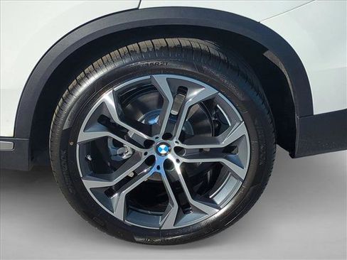 New 2026 BMW X5 xDrive40i AWD/4WD image 10