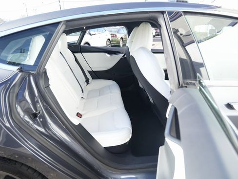 Used 2021 Tesla Model S Long Range Plus image 34