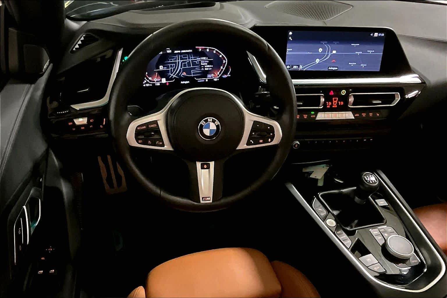 Used 2025 BMW Z4 M40i w/ Edition RWD image 5