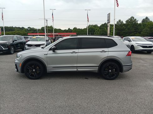 Used 2019 Volkswagen Tiguan SEL R-Line AWD/4WD image 3