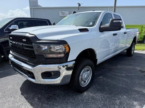 Used 2023 RAM 2500 Tradesman AWD/4WD image 3