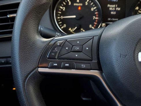 Used 2017 Nissan Rogue S w/ Appearance Package image 14