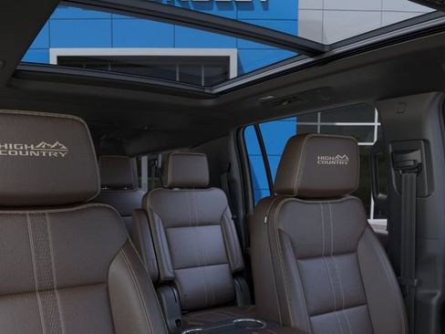 New 2026 Chevrolet Suburban High Country AWD/4WD image 24