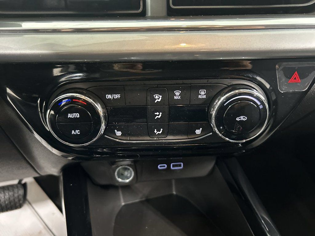 Certified 2024 Chevrolet Trax LT w/ LT Convenience Package FWD image 16