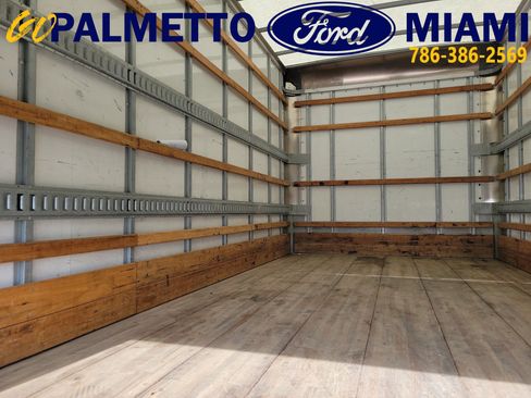 Used 2020 Isuzu NPR RWD image 11