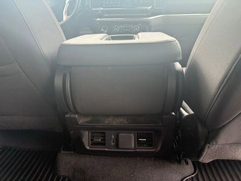 Used 2023 Chevrolet Silverado 1500 LT AWD/4WD image 16