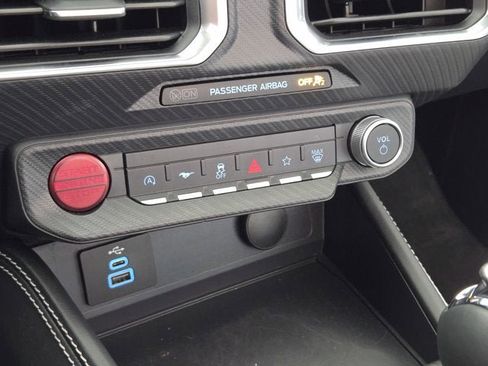 Used 2025 Ford Mustang GT Premium image 21