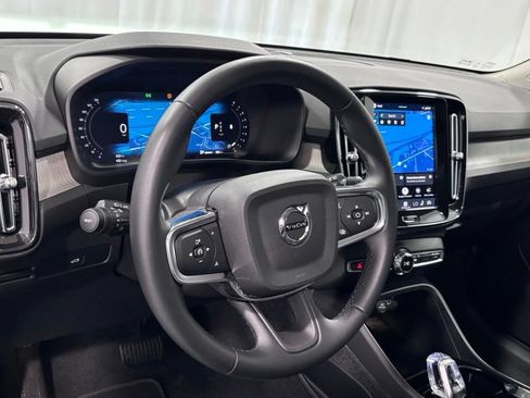 Certified 2026 Volvo XC40 B5 Plus AWD/4WD image 10