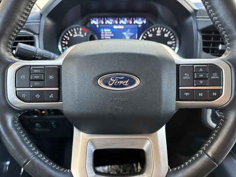 Used 2024 Ford Expedition XLT AWD/4WD image 21