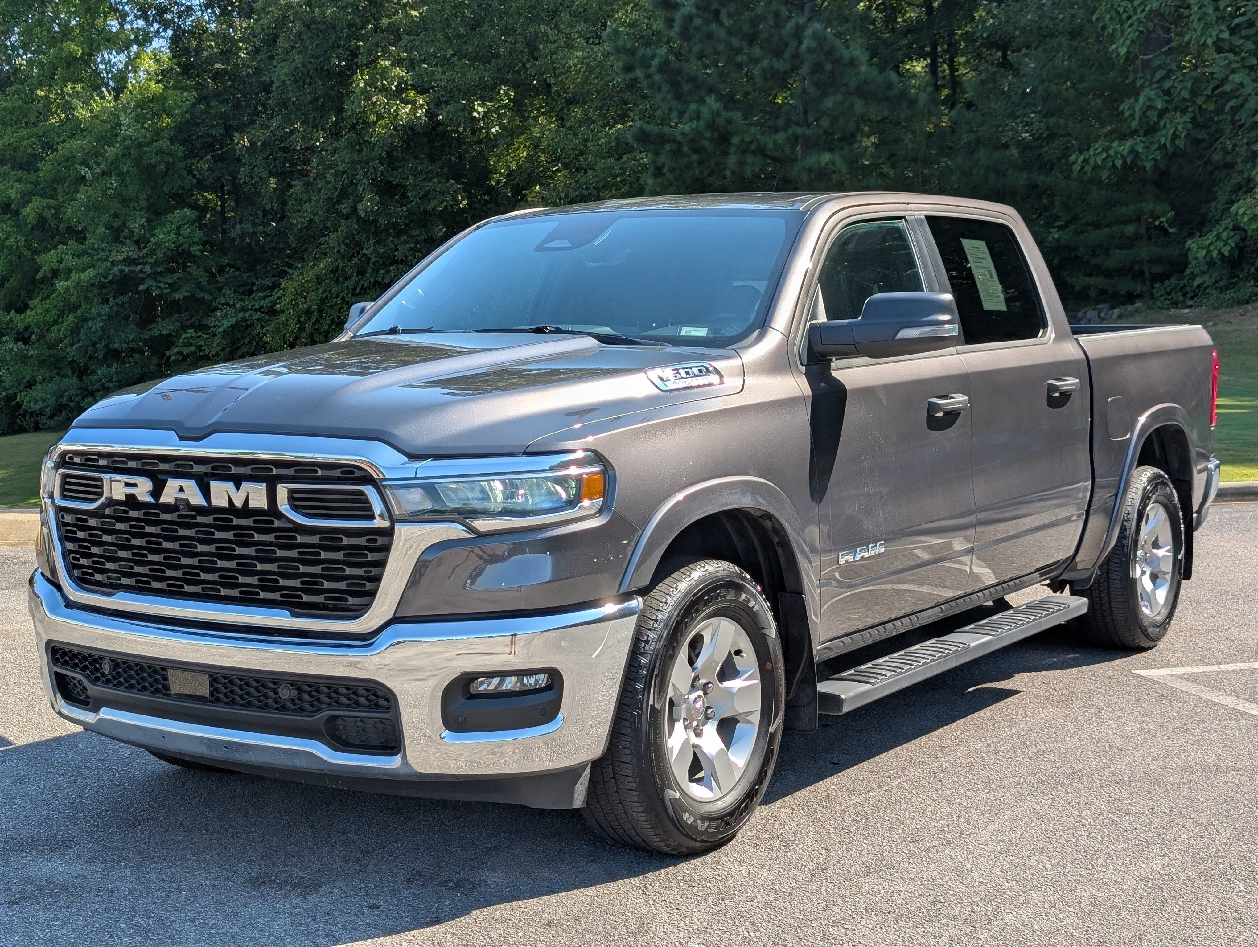 Used 2025 RAM 1500 Big Horn AWD/4WD image 5