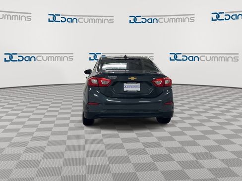 Used 2018 Chevrolet Cruze LT FWD image 7