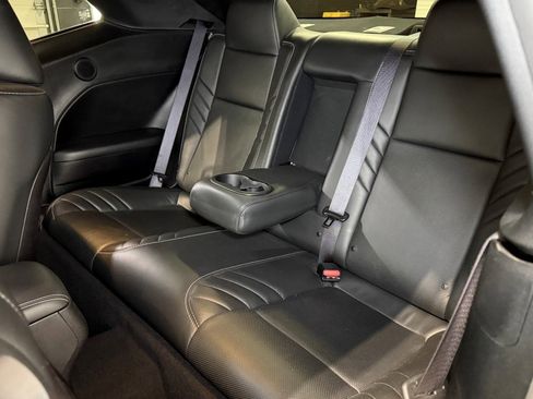 Used 2019 Dodge Challenger SRT Hellcat Redeye image 27