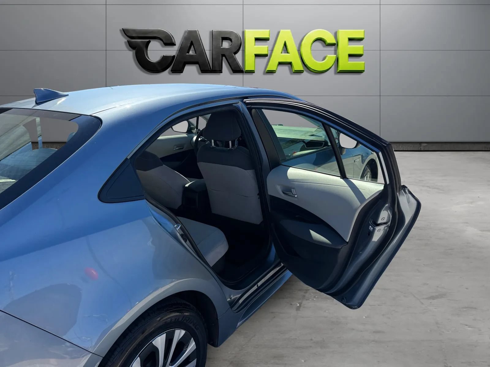 Used 2020 Toyota Corolla LE FWD image 19