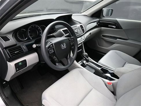 Used 2016 Honda Accord LX image 23