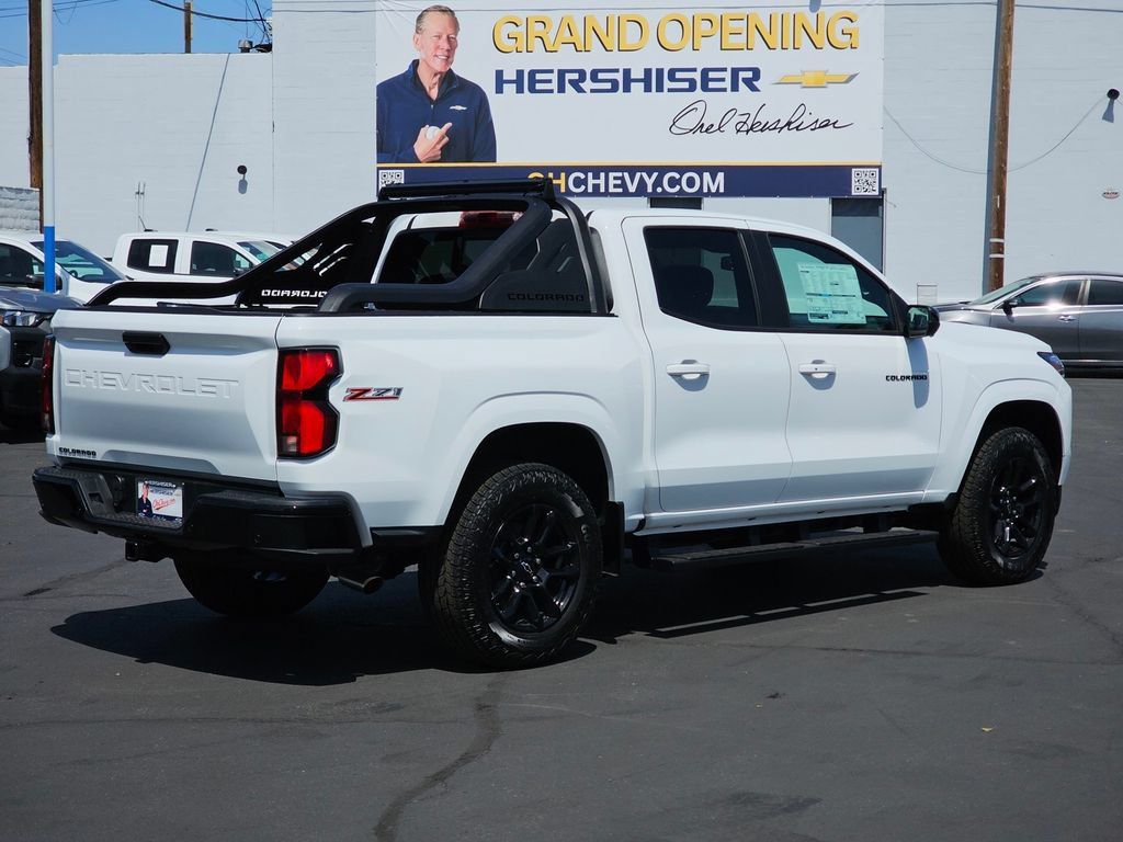 New 2026 Chevrolet Colorado Z71 w/ Midnight Edition AWD/4WD image 6