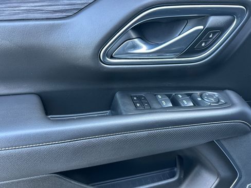 Used 2021 GMC Yukon SLT image 12