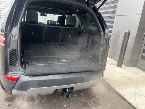 Certified 2019 Land Rover Discovery HSE image 4