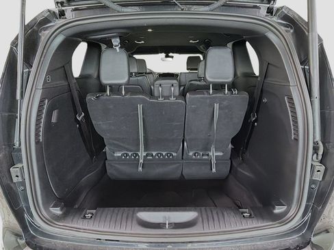 Used 2025 Chrysler Pacifica Select FWD image 28