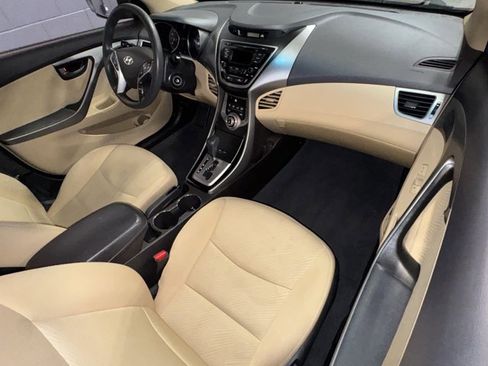 Used 2013 Hyundai Elantra GLS w/ Preferred Pkg image 10