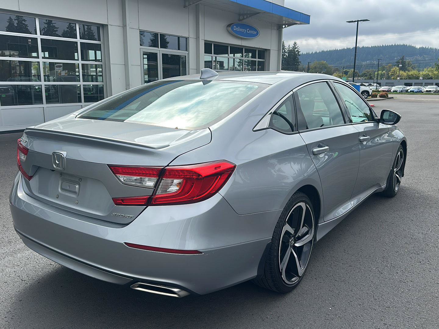Used 2019 Honda Accord Sport image 3