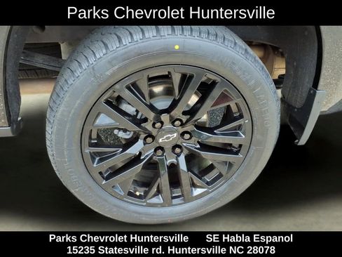 Certified 2022 Chevrolet Silverado 1500 High Country w/ Technology Package AWD/4WD image 34