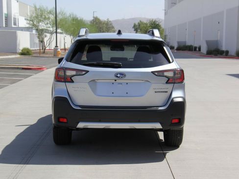 Used 2025 Subaru Outback Touring XT AWD/4WD image 6