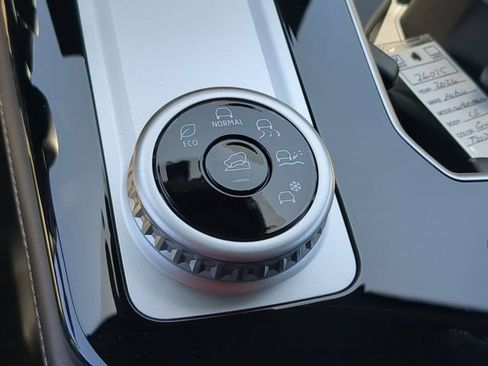New 2026 Mitsubishi Outlander LE FWD image 22