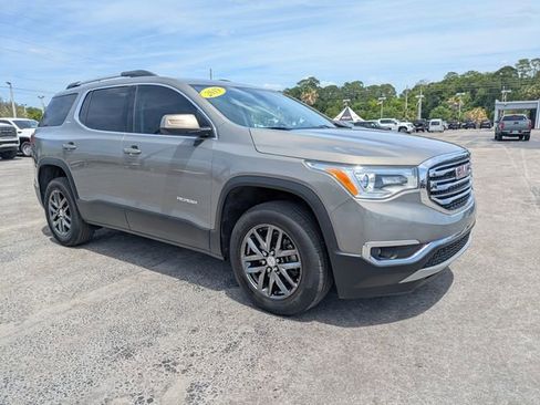 Used 2019 GMC Acadia SLT FWD image 2